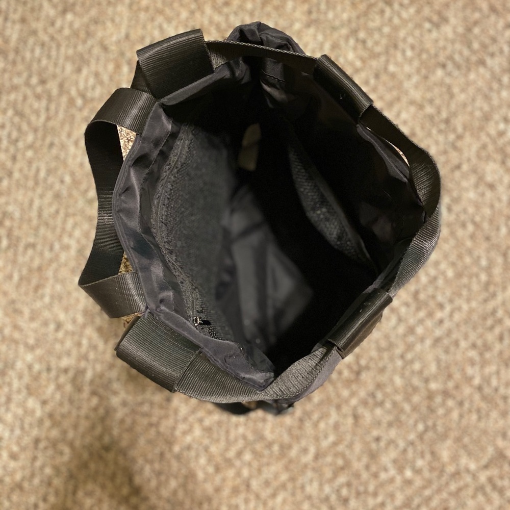 Fabletics Bucket BackPack - Picture 3 of 4